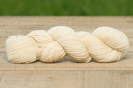 getwijnd breigaren LL 275 m - Wensleydale (chamois)