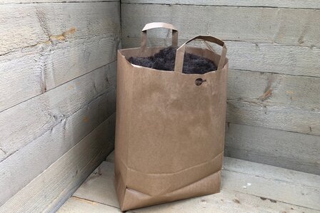 500 gram gewassen kaardvlies - Dassenkop (moorit)