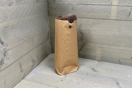 100 gram gewassen kaardvlies - Drents Heideschaap (koperbruin)