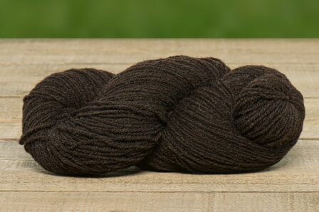 getwijnd breigaren LL 275 m - Zwartbles (natuurzwart)