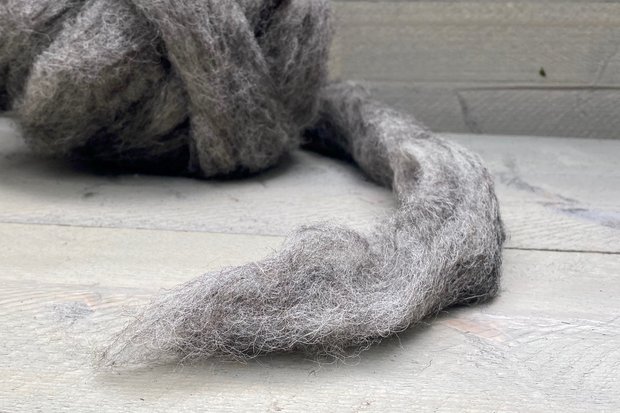 500 gram gewassen lontwol - Veenkolonist (grijs)