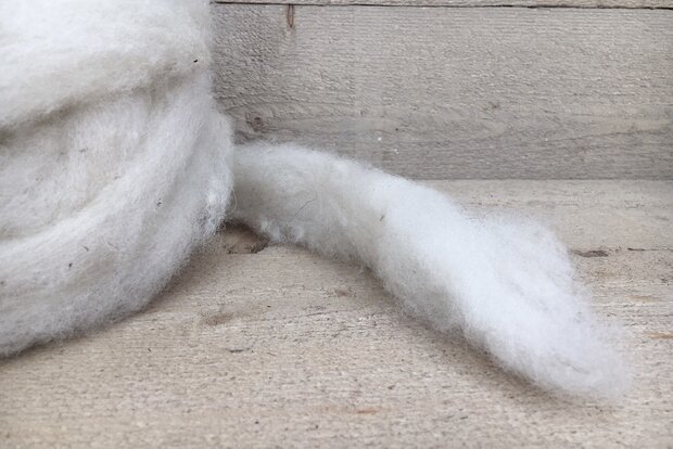 500 gram gewassen lontwol - Texelaar lamswol (ivoorwit)